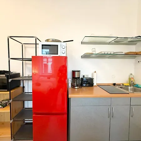 Berta - Zentrale - 2 Kuechenzeilen - Naehe Bahnhof *